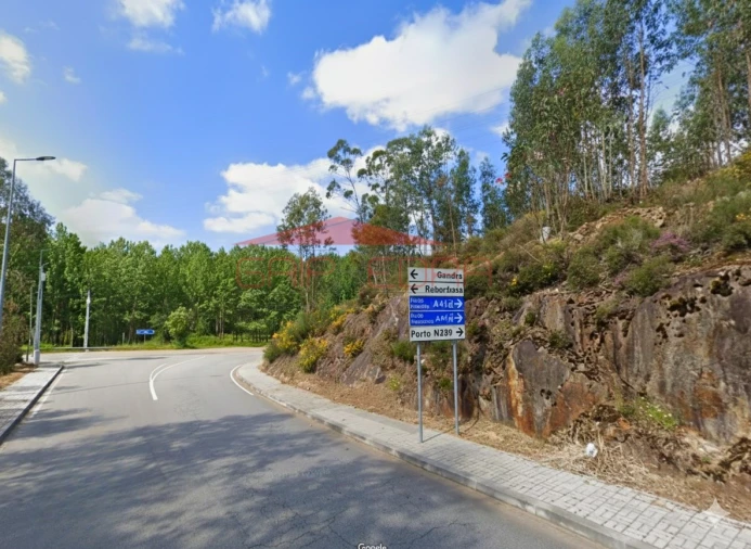 Terreno para Venda em Lordelo Foto 4