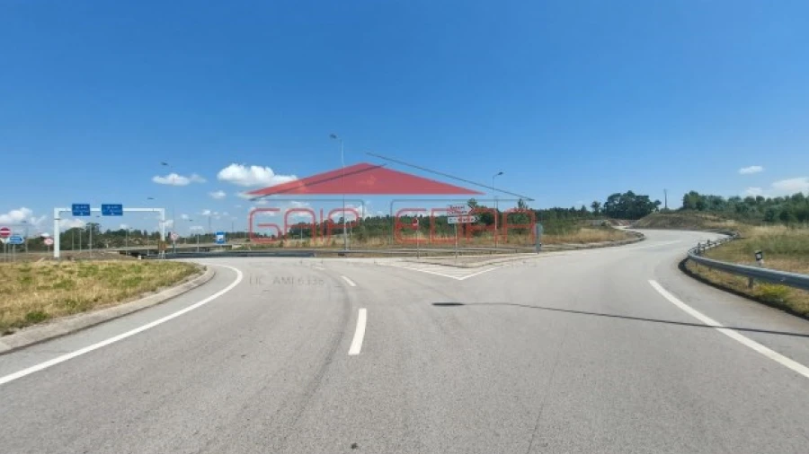 Terreno para Venda em Cebolais de Cima e Retaxo