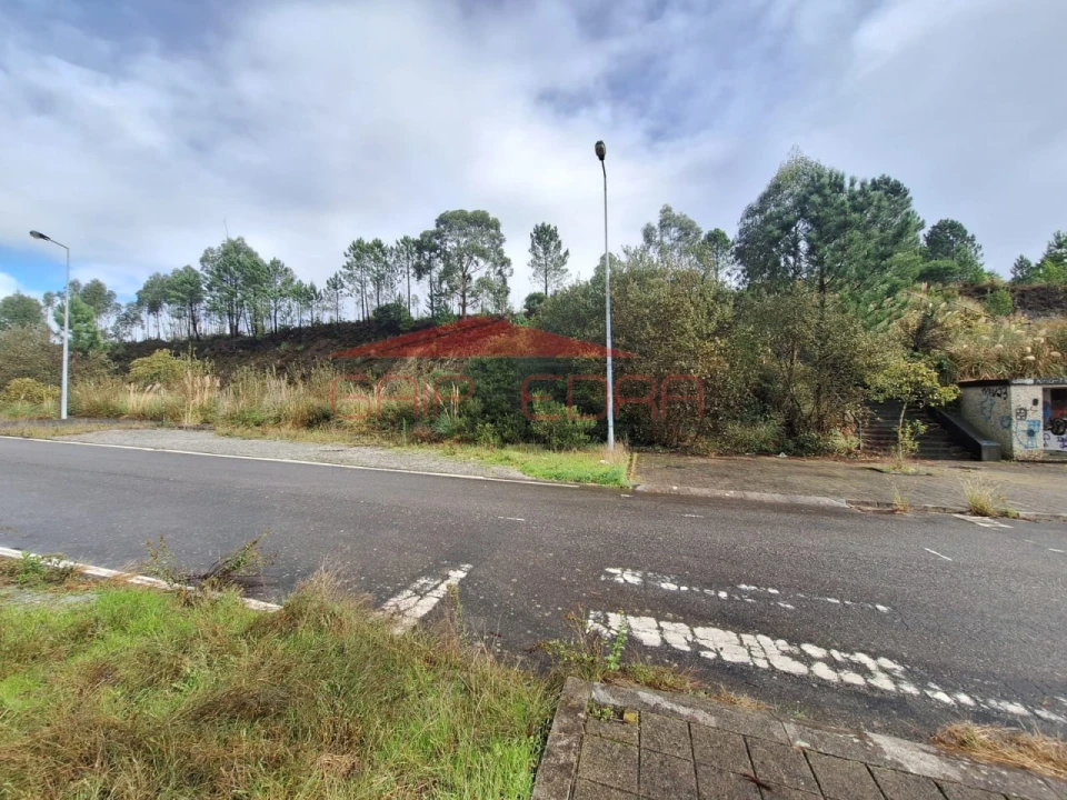 Terreno para Venda em Ermesinde Foto 2