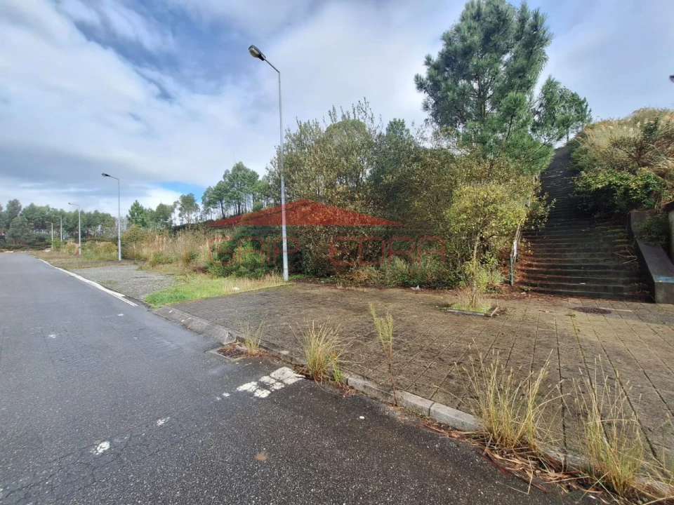 Terreno para Venda em Ermesinde Foto 1