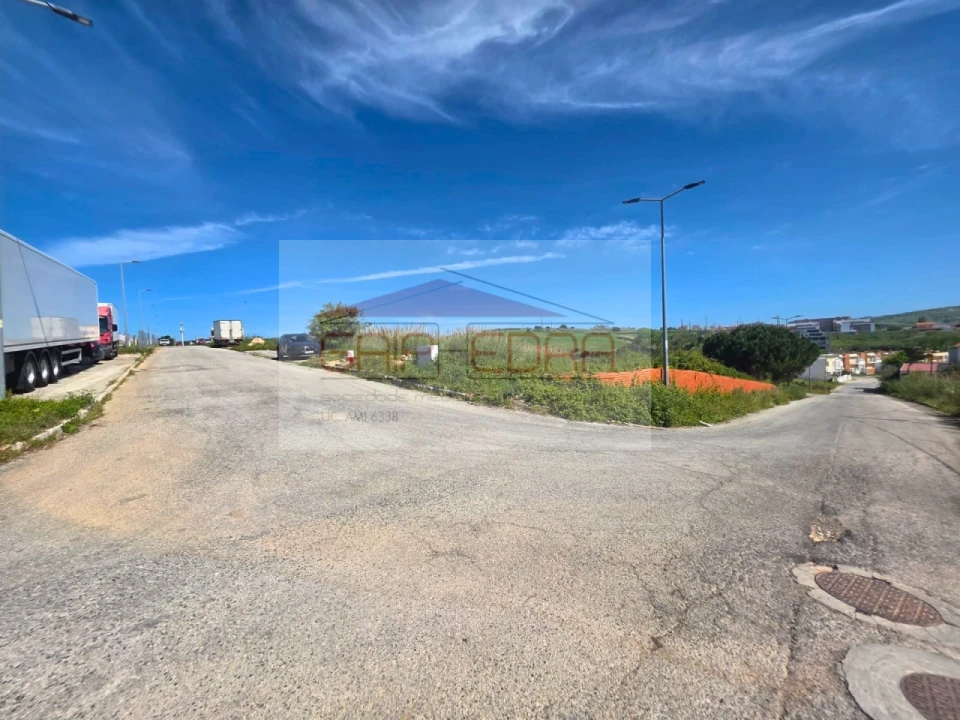 Terreno para Venda em Lourinhã e Atalaia Foto 9