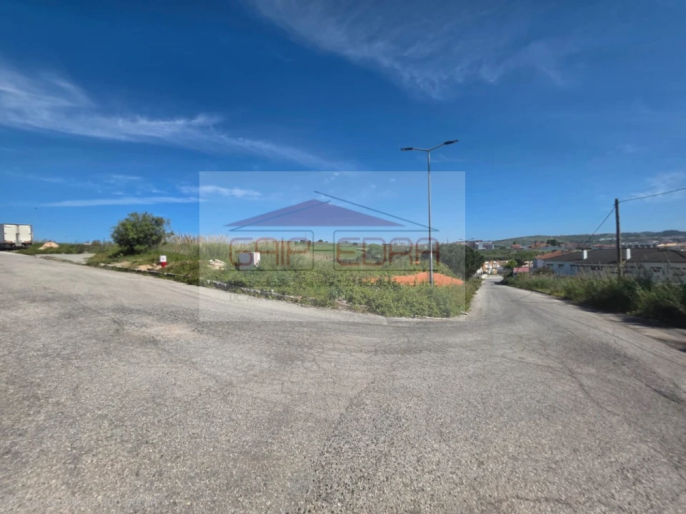 Terreno para Venda em Lourinhã e Atalaia Foto 17