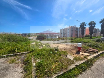 Terreno para Venda em Lourinhã e Atalaia