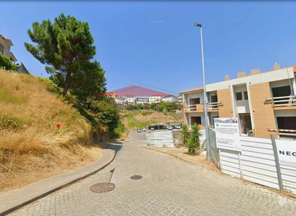 Terreno para Venda em Campelo e Ovil Foto 2