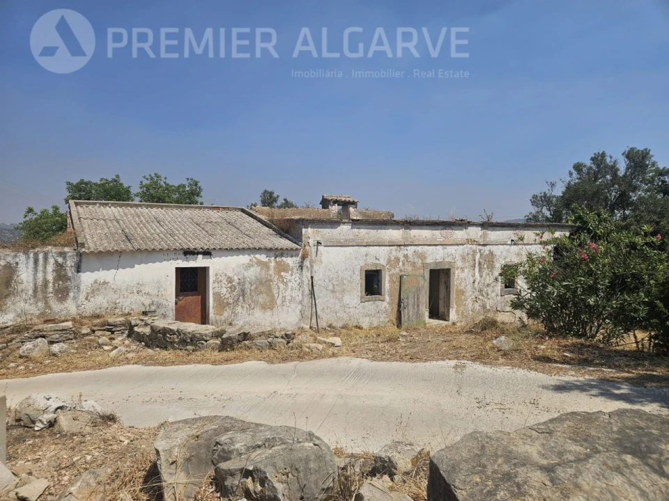 Terreno para Venda em Santa Barbara de Nexe Foto 2