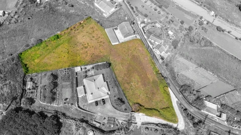 Terreno para Venda em Santo Quintino