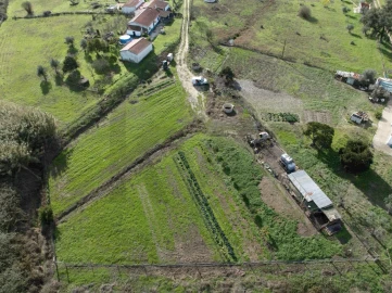 Terreno para Venda em São Domingos e Vale de Água