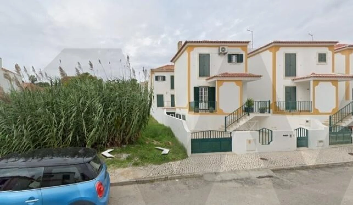 Terreno para Venda em Azambuja Foto 2