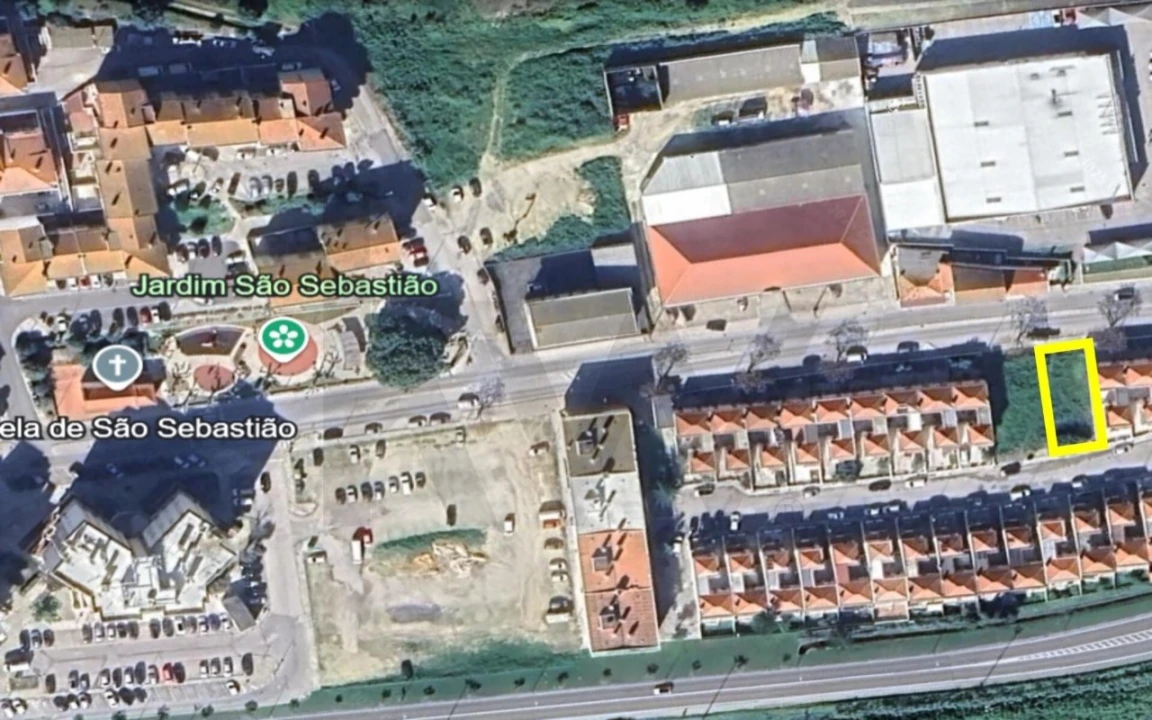 Terreno para Venda em Azambuja Foto 1