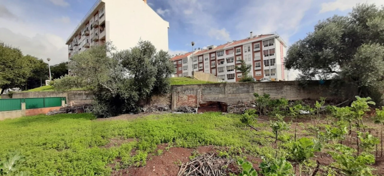 Terreno para Venda em Massamá e Monte Abraão Foto 12