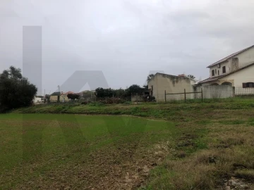 Terreno para Venda em Carregado e Cadafais