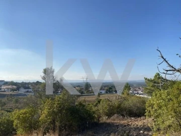 Terreno para Venda em Azoia de Cima e Tremês