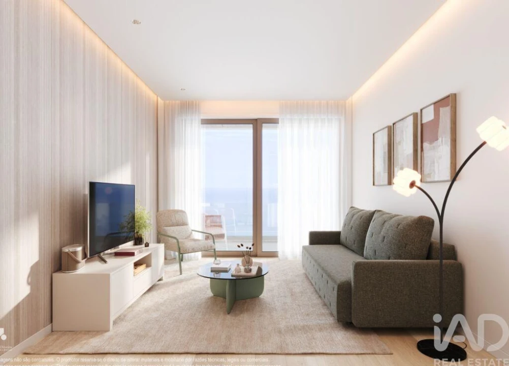 Apartamento T1 para Venda em Arco da Calheta Foto 7