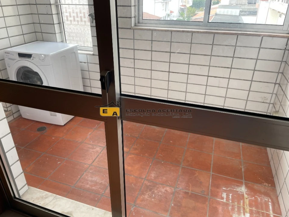 Apartamento T2 para Venda em Cidade da Maia Foto 13