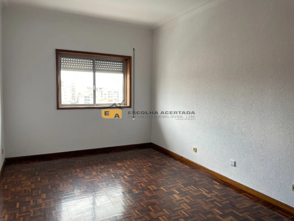 Apartamento T2 para Venda em Cidade da Maia Foto 5