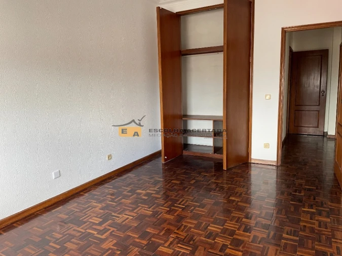 Apartamento T2 para Venda em Cidade da Maia Foto 6