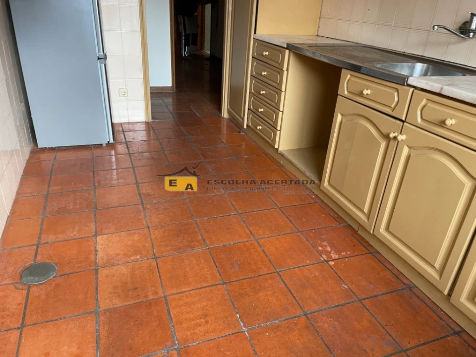 Apartamento T2 para Venda em Cidade da Maia Foto 2