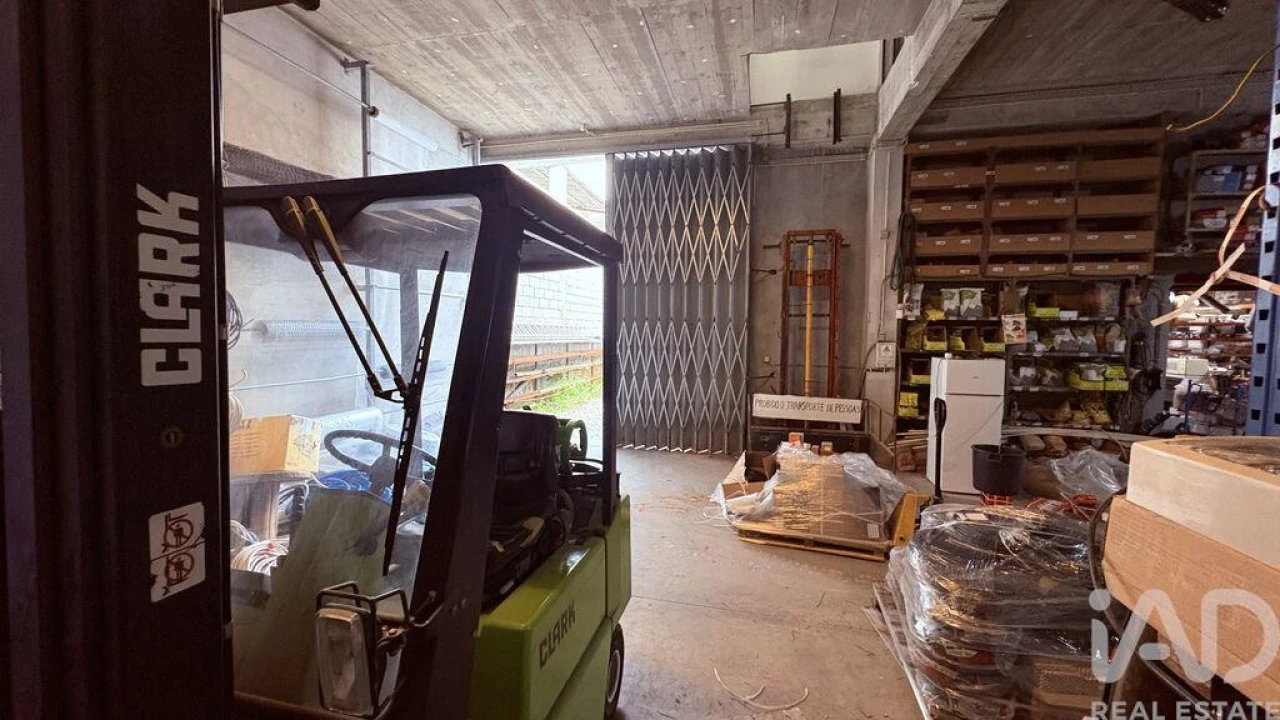 Loja para Venda em Pedrogão Grande Foto 22