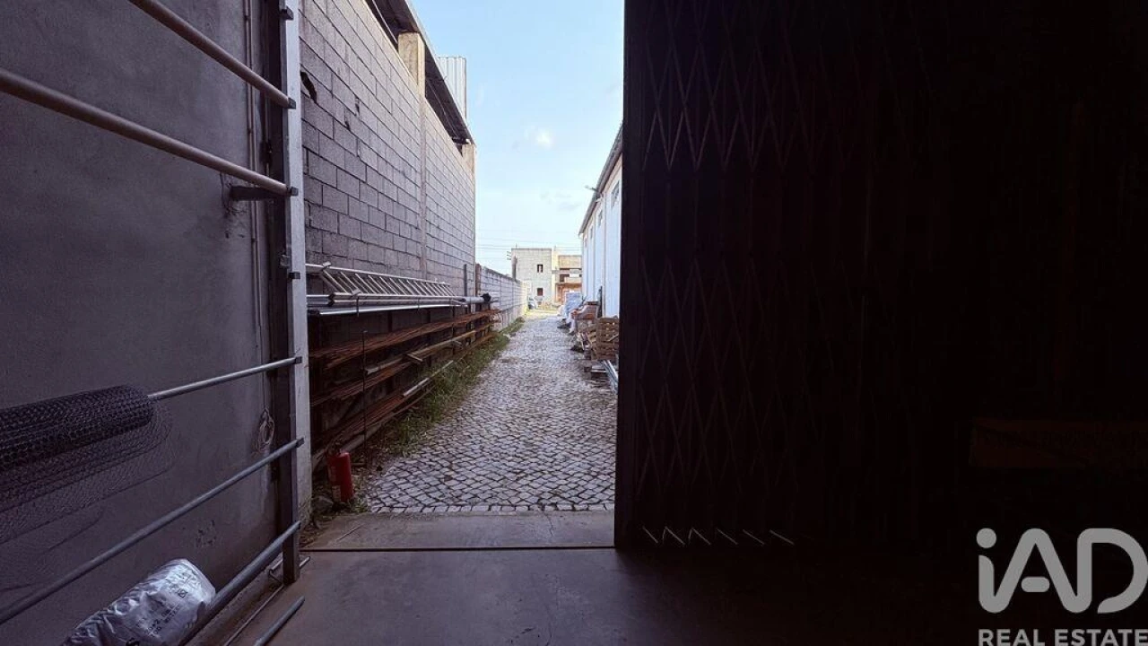 Loja para Venda em Pedrogão Grande Foto 24