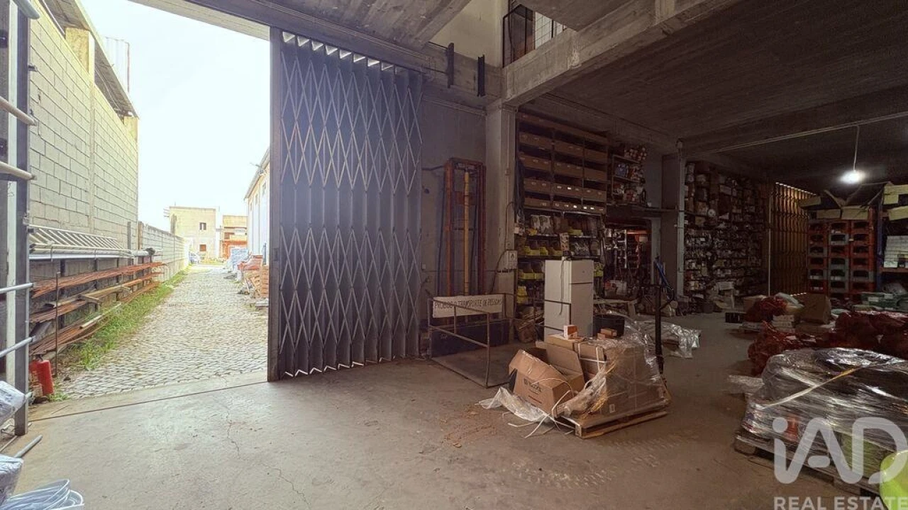 Loja para Venda em Pedrogão Grande Foto 23