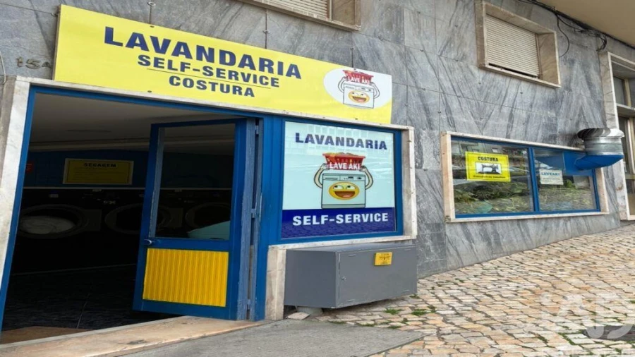 Loja para Arrendamento em Alfragide Foto 4