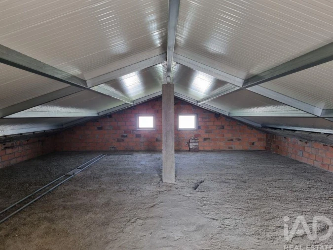 Moradia T3 para Venda em São Miguel de Poiares Foto 40