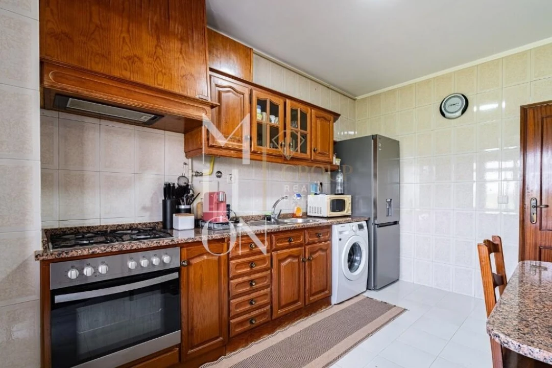 Apartamento T3 para Venda em Arvore Foto 10