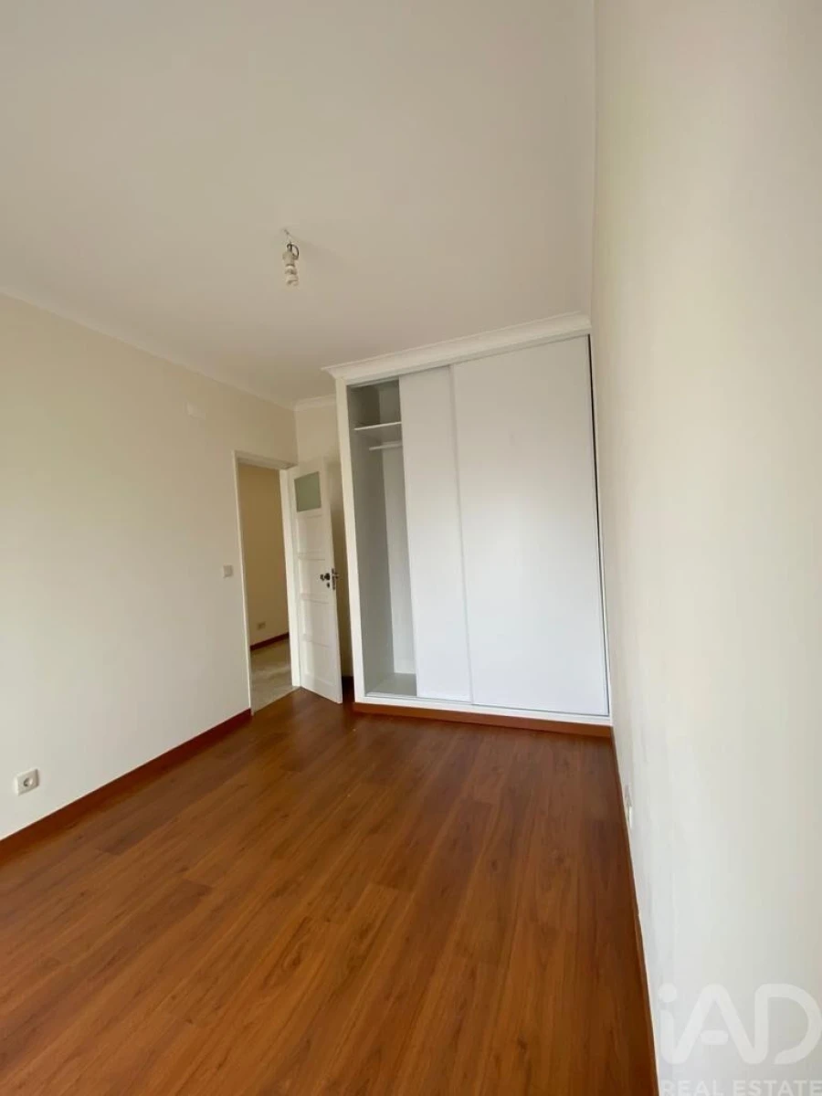 Apartamento T3 para Venda em Palmela Foto 9