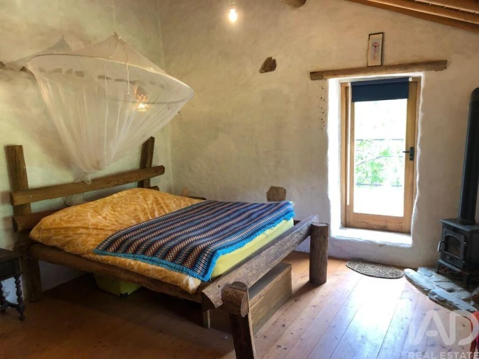 Moradia T4 para Venda em Monchique Foto 5