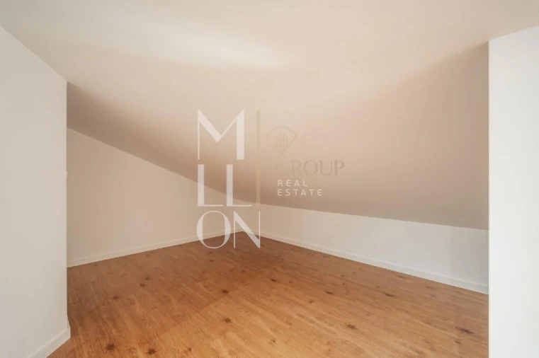 Apartamento T1 para Venda em Beato Foto 17