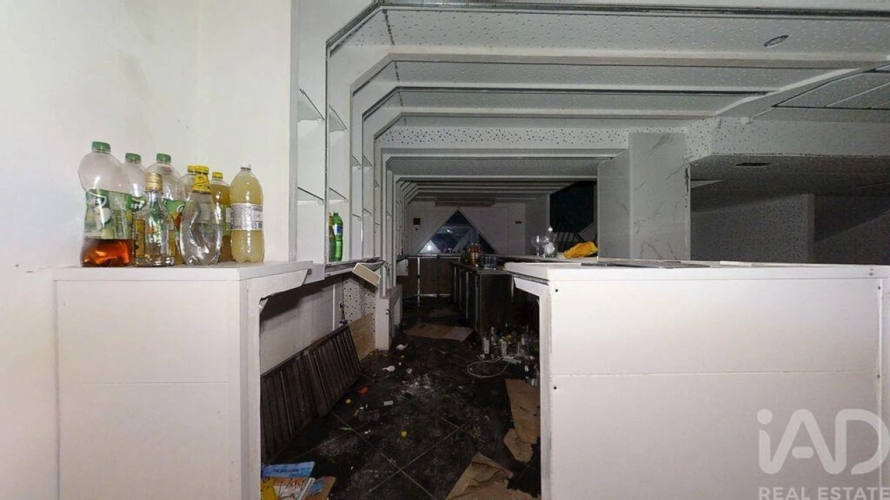 Loja para Venda em Lordelo do Ouro e Massarelos Foto 15