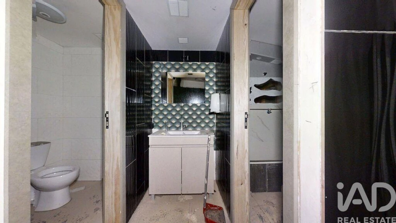 Loja para Venda em Lordelo do Ouro e Massarelos Foto 25