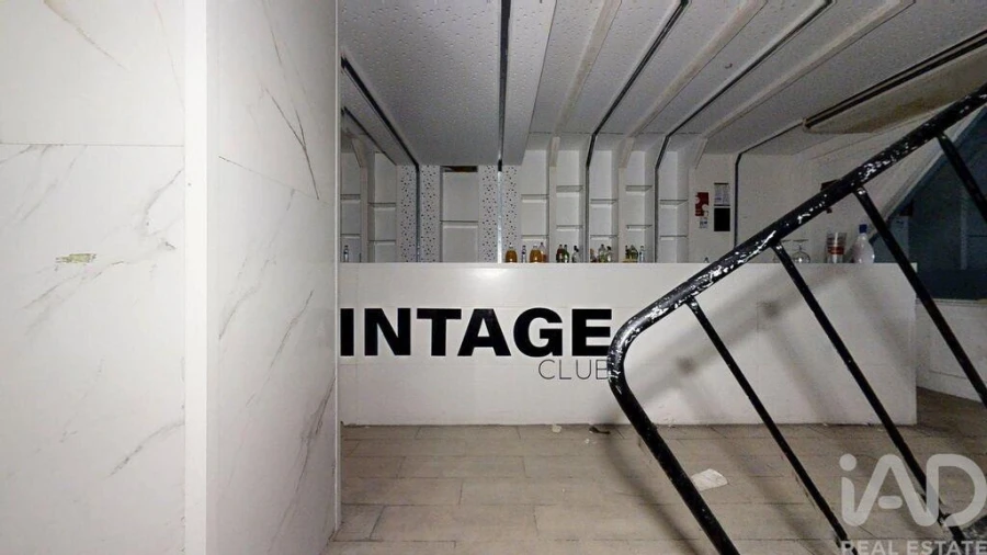 Loja para Venda em Lordelo do Ouro e Massarelos Foto 9