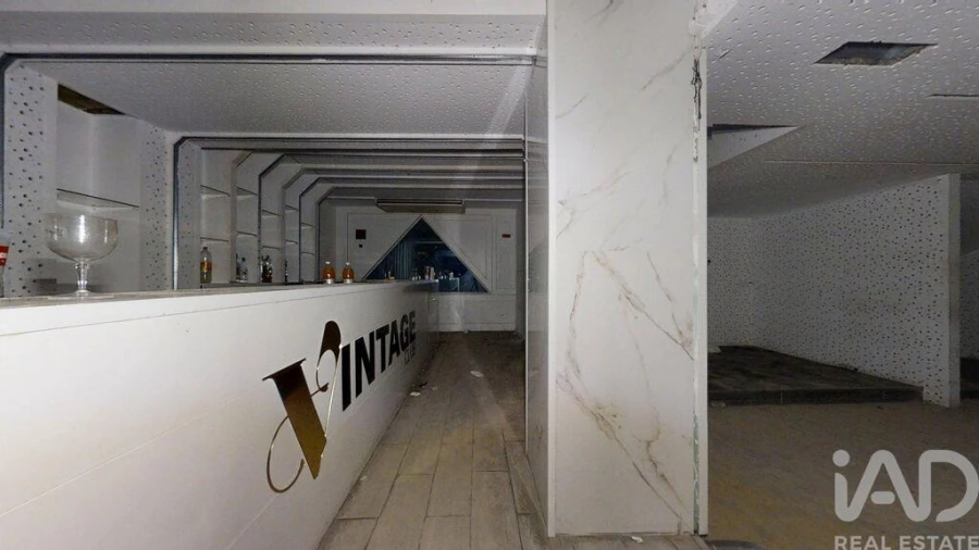 Loja para Venda em Lordelo do Ouro e Massarelos Foto 16