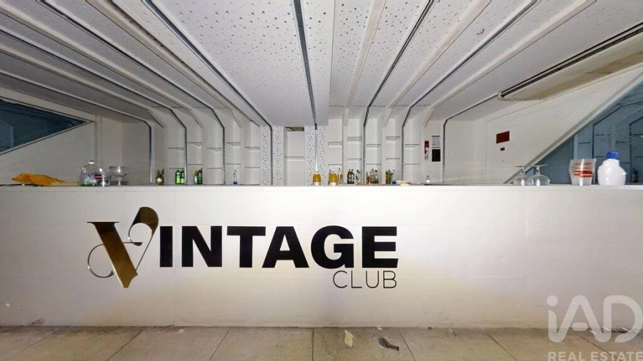 Loja para Venda em Lordelo do Ouro e Massarelos Foto 1