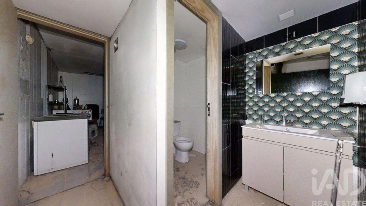 Loja para Venda em Lordelo do Ouro e Massarelos Foto 24