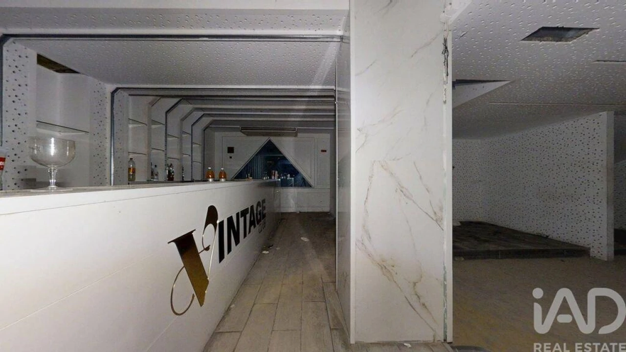 Loja para Venda em Lordelo do Ouro e Massarelos Foto 16