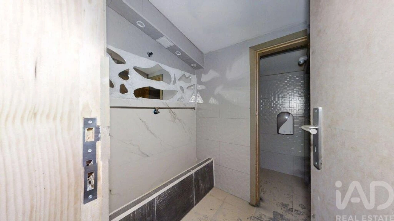 Loja para Venda em Lordelo do Ouro e Massarelos Foto 27