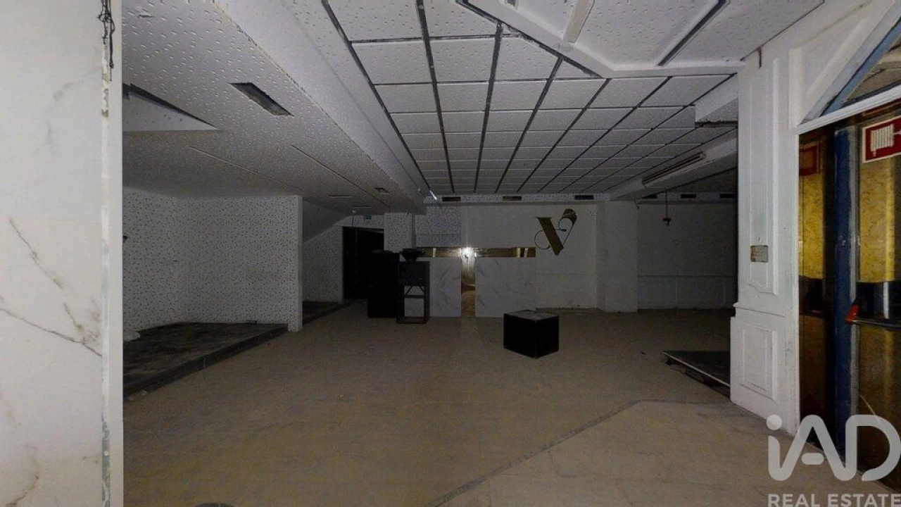 Loja para Venda em Lordelo do Ouro e Massarelos Foto 19