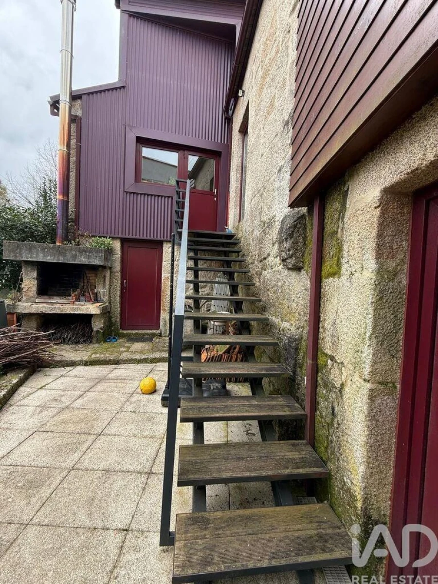 Moradia T4 para Venda em Vouzela e Paços de Vilharigues Foto 4