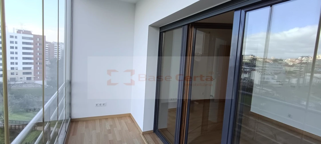 Apartamento T3 para Venda em Odivelas Foto 9