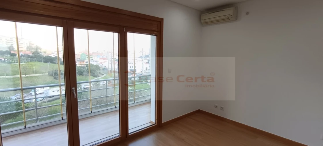 Apartamento T3 para Venda em Odivelas Foto 10