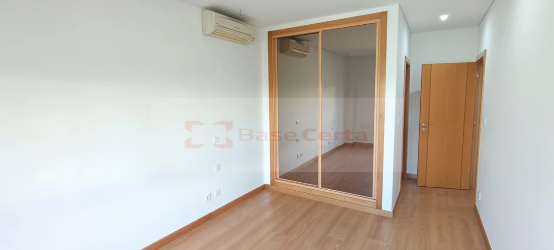 Apartamento T3 para Venda em Odivelas Foto 27