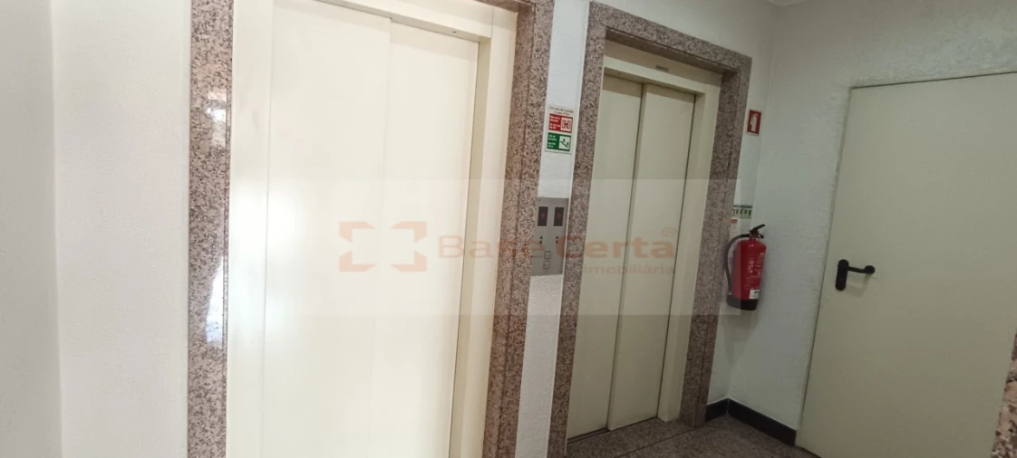 Apartamento T3 para Venda em Odivelas Foto 34