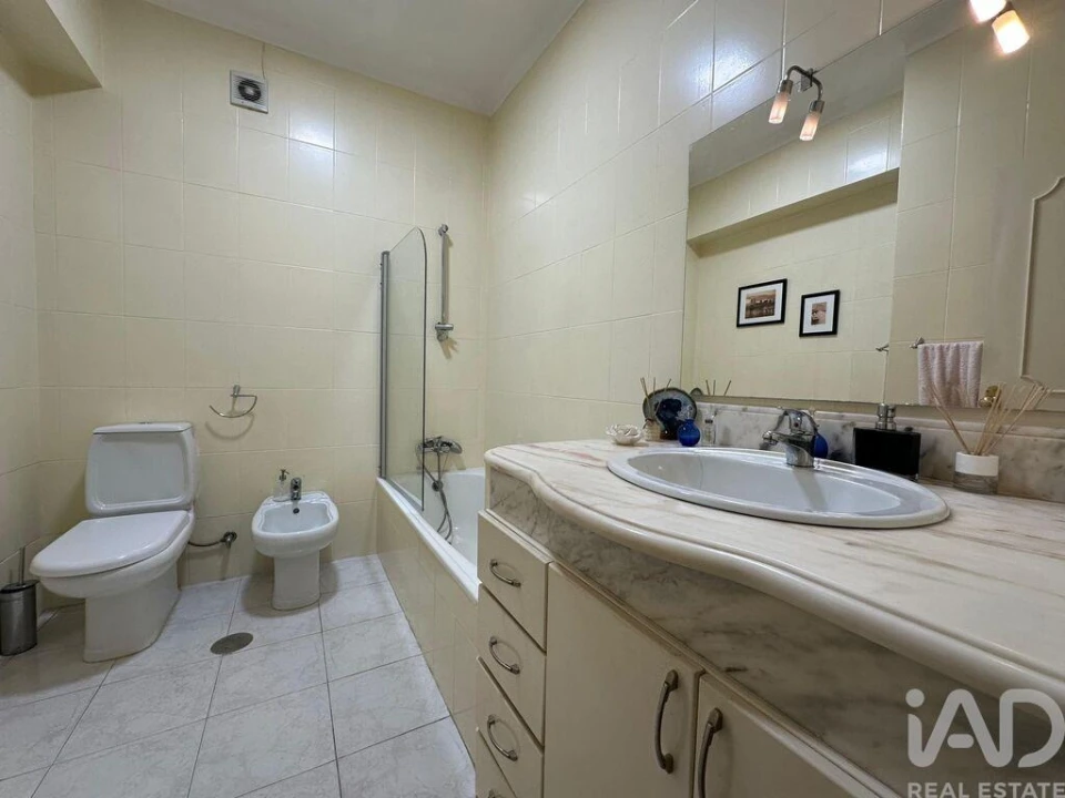 Apartamento T3 para Venda em Arcozelo Foto 35