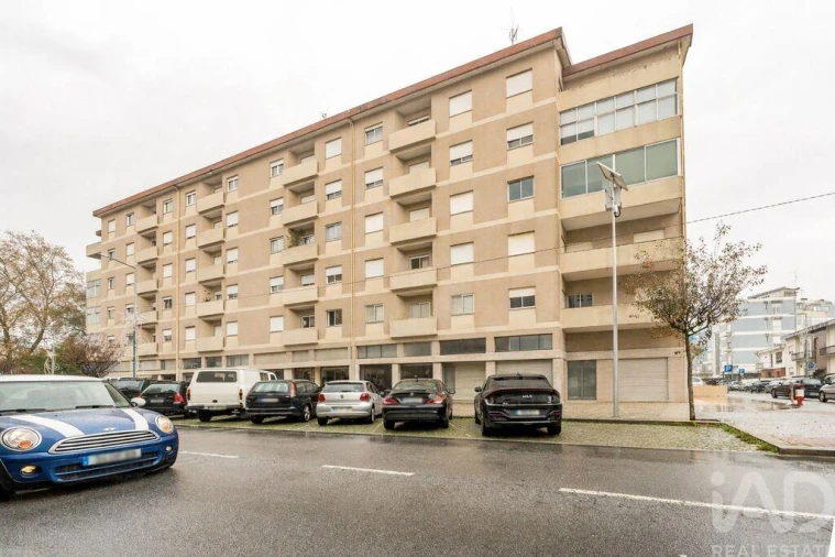 Apartamento T3 para Venda em Arcozelo Foto 20