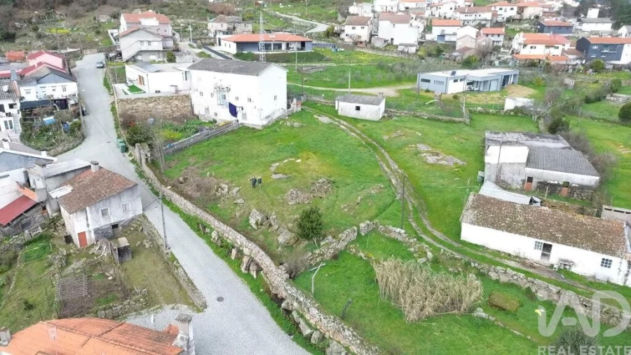 Terreno para Venda em Alijo Foto 6