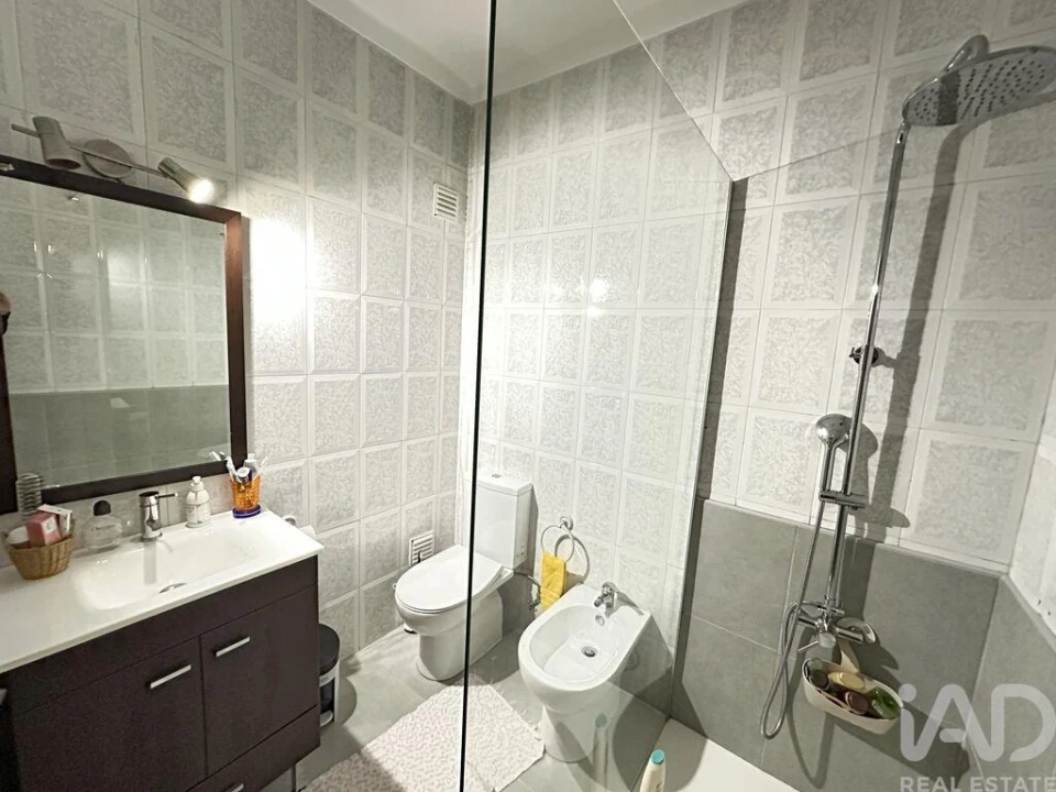 Apartamento T3 para Venda em Abraveses Foto 5