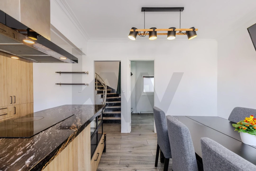 Moradia T6 para Venda em Alcabideche Foto 16