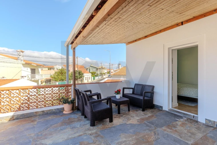 Moradia T6 para Venda em Alcabideche Foto 3